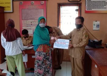 Pembagian BLT Dana Desa Tahap Ke Dua 300 Ribu Desa Suka Negeri